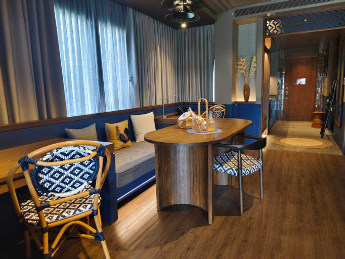 Dining Room 6