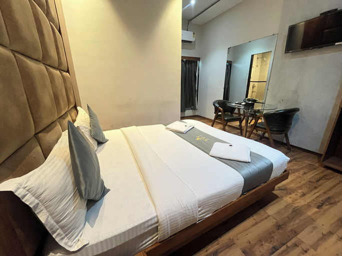 Bedroom 3, The Saroja Grand Villa Resorts, Palghar