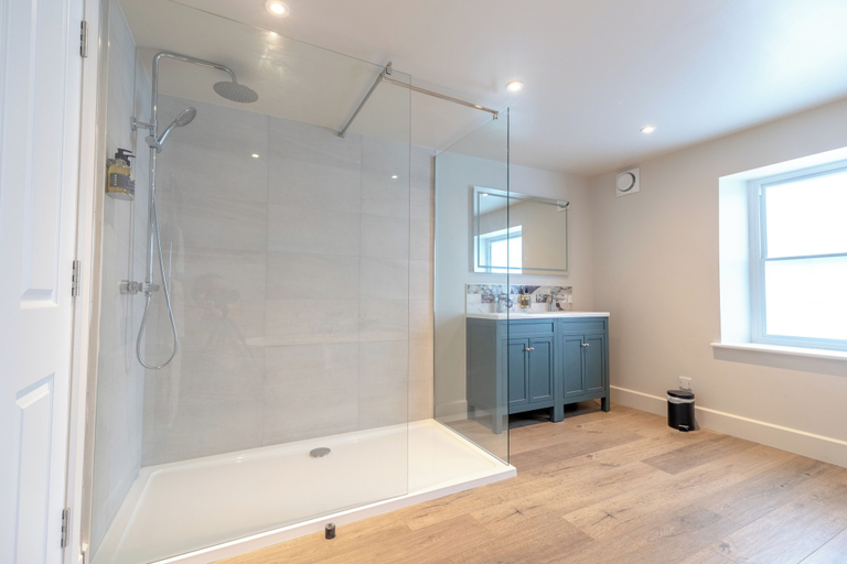 Bathroom 3, Glan Yr Afon Riverside, Gwynedd