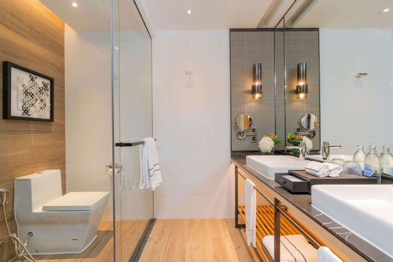 Bathroom 19