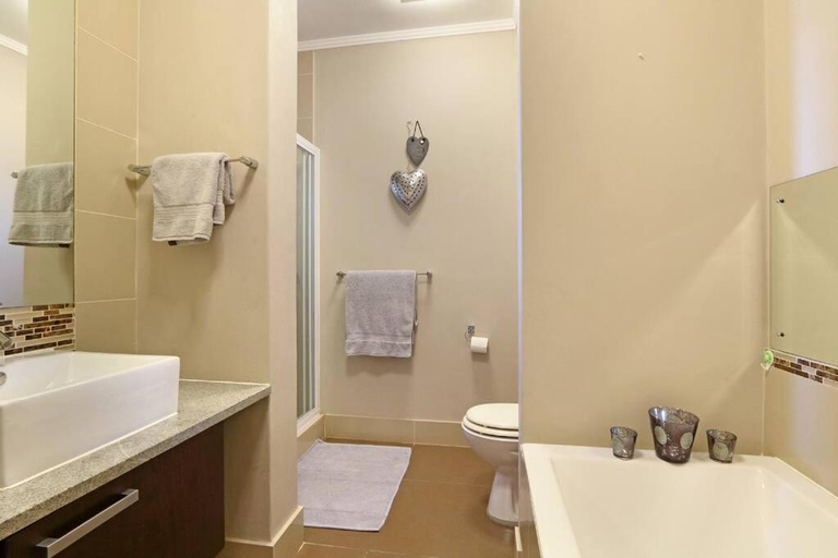 Bathroom, Penguin Haven . Luxury 2 bedroom, Boulders Beach., City of Cape Town