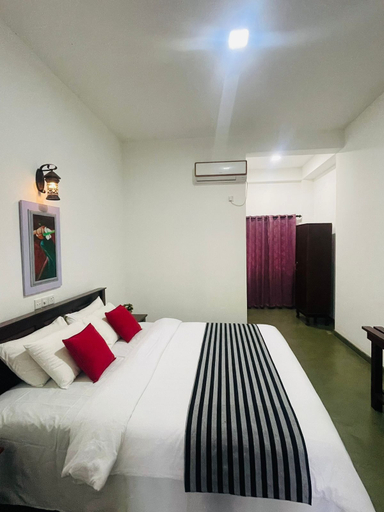Bedroom 2, Villa Tambaka Retreat, N. Palatha Central