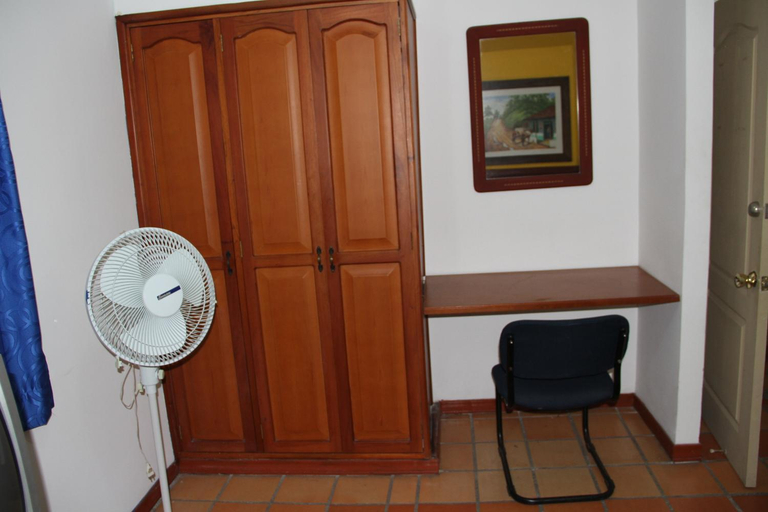 Others 5, Hotel Castillo Real, Armenia