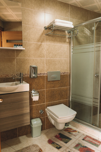 Bathroom 5, Green Life Apart Hotel, Fatih