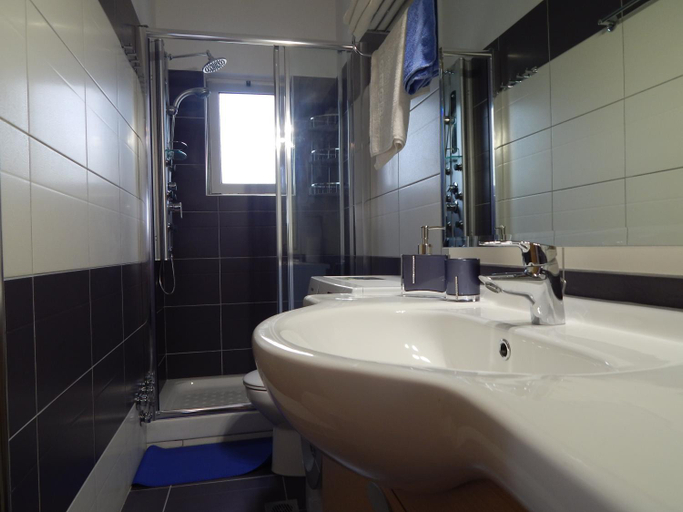 Hot tub 4, Sofia Apartments, Epirus