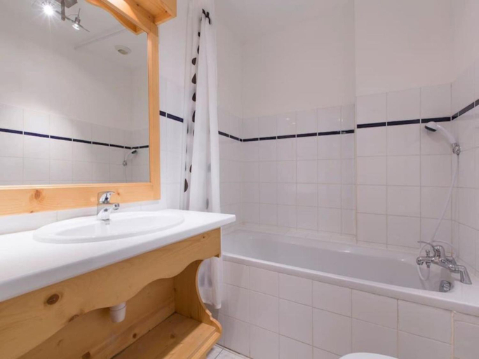 Bathroom 6