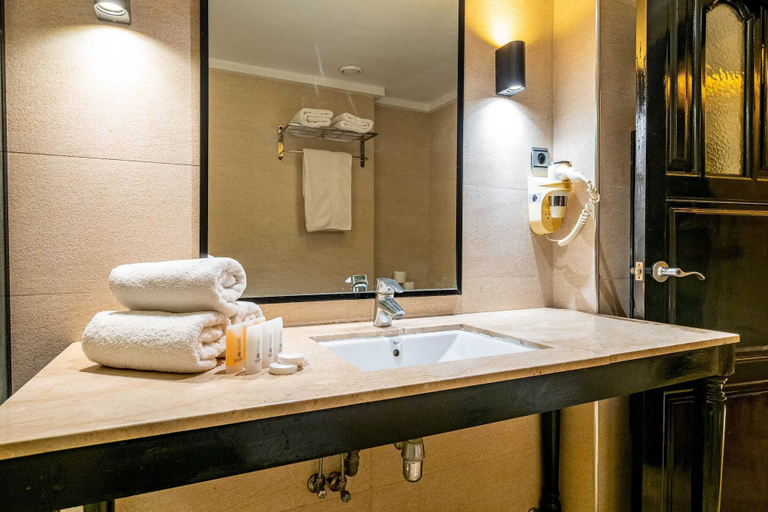 Bathroom 4, Diwan Casablanca Hotel & Spa, Casablanca