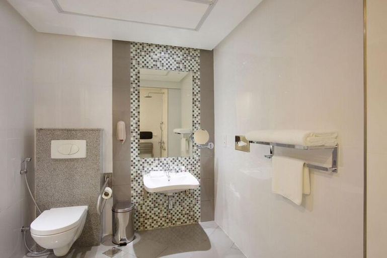 Bathroom 20