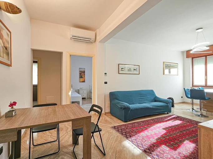 Bedroom 2, Juliet’s Terrace on the River, Verona