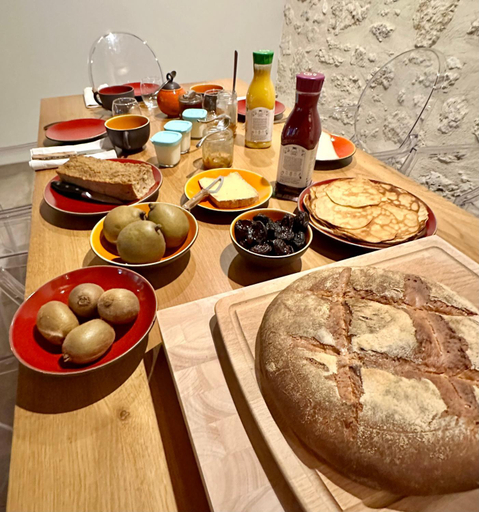 Food & Drinks