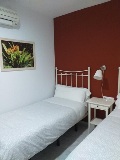 Others 5, Hostal Monteluna, Huelva