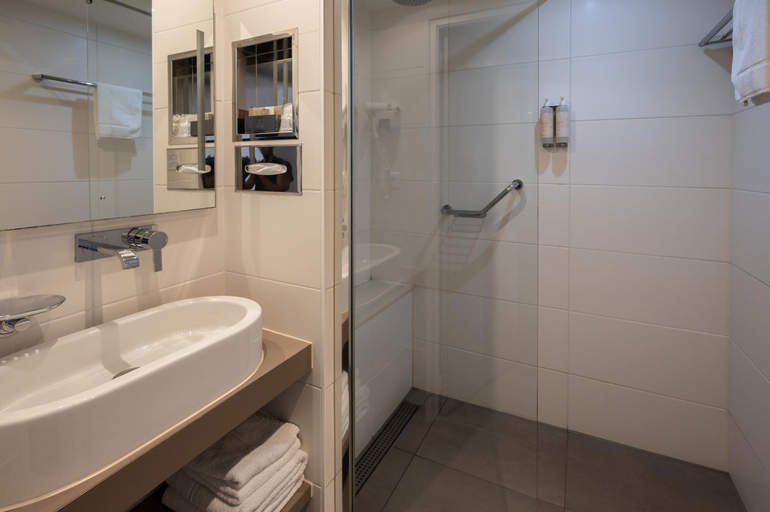 Bathroom 4, Hotel Le Catalogne, Var