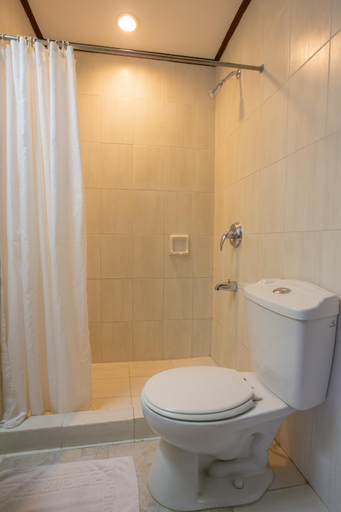 Bathroom 4, Rosvenil Hotel., Tacloban City