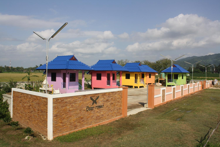 Exterior 3