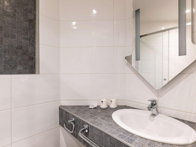 Bathroom 9