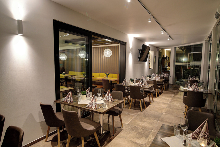 Food & Drinks 5, Hotel zur Post, Amstetten