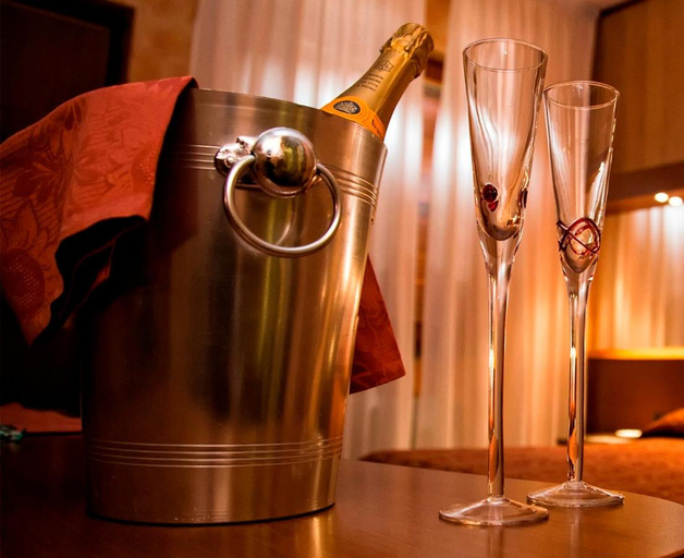 Food & Drinks 5, Hotel Motel Ovest, Milano