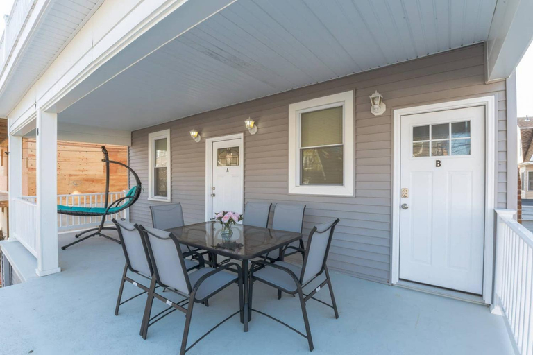 Others 5, 2 Blocks from Beach-Sleeps 16, Atlantic