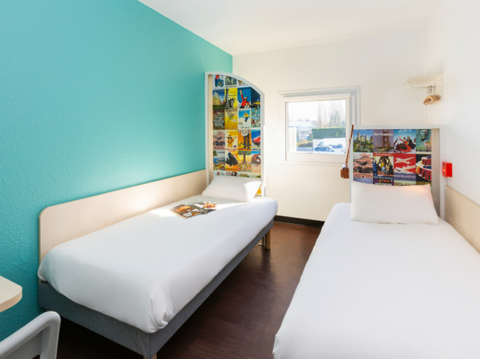 Bedroom 4, hotelF1 Lorient, Morbihan