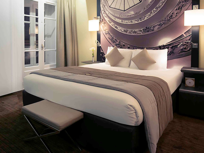 Bedroom 3, Mercure Lyon Centre Beaux Arts Hotel, Rhône