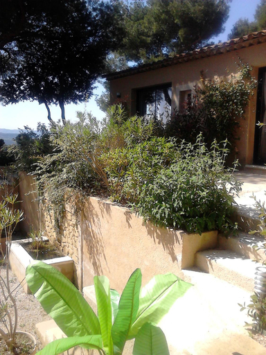Others 2, La Maison de Charlie, Vaucluse
