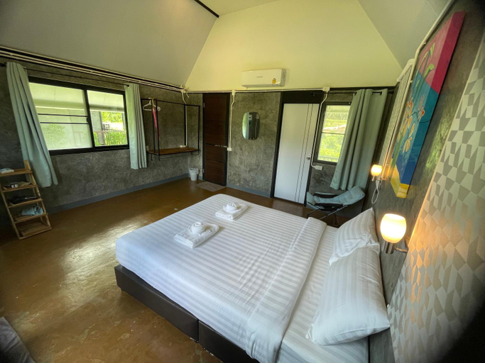 Bedroom 2, Baanrimfai Homestay, Phanom