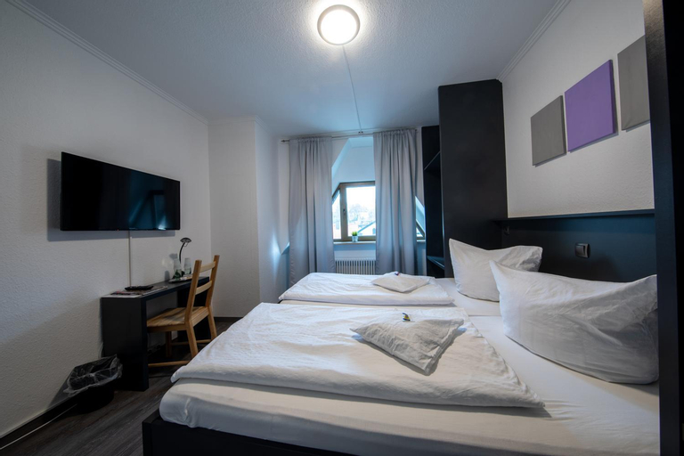 Bedroom 2, Hotel Central, Märkischer Kreis