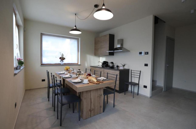 Dining Room 12