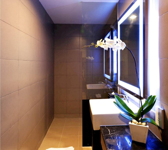 Bathroom 5