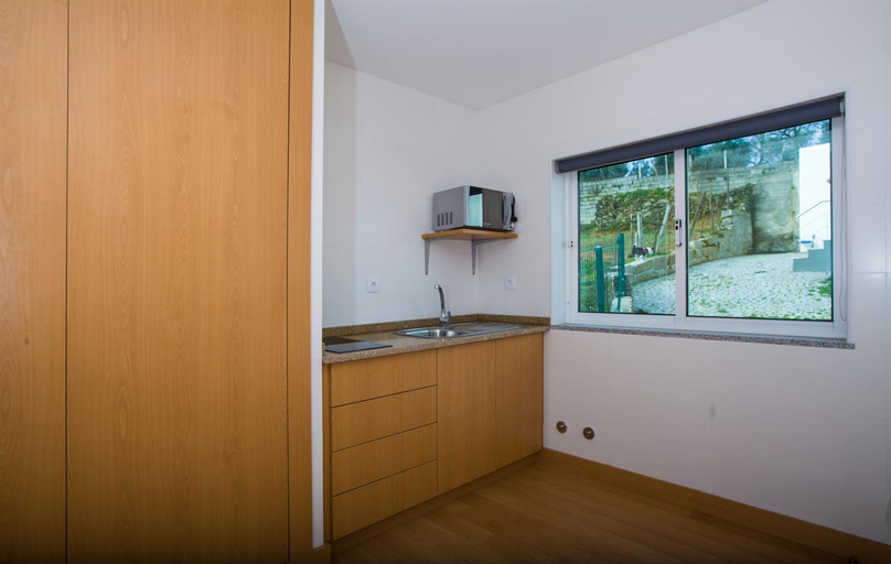 Others 2, Hostel EntryFik, Fornos de Algodres