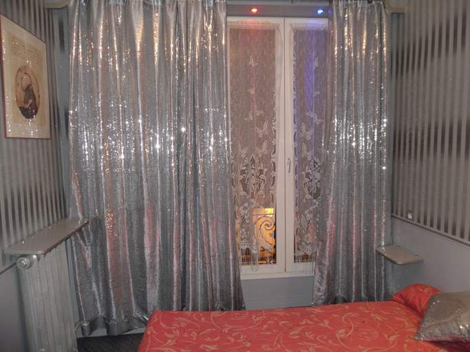 Bedroom 3, Nazareth Hotel, Paris