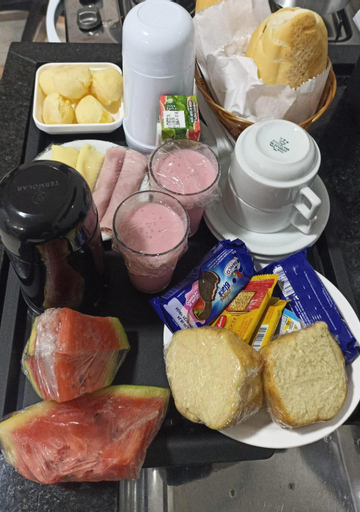 Food & Drinks