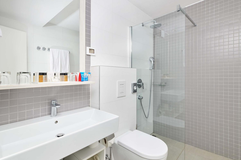 Bathroom 5, Villas Bellevue Plava Laguna, Poreč