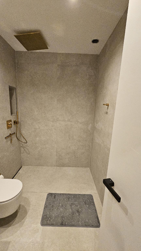 Bathroom, UG Neubau City Wohnung (Pool+Gym extra buchbar), München