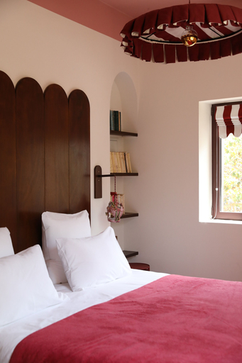 Bedroom 2, Les Chambres de la Relève, Bouches-du-Rhône