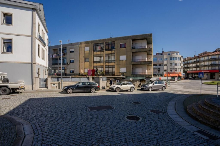 Others 5, Pensão Avenida, Oliveira de Frades