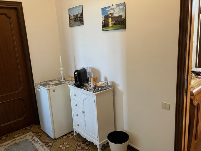 Others 4, Casamia, Ancona