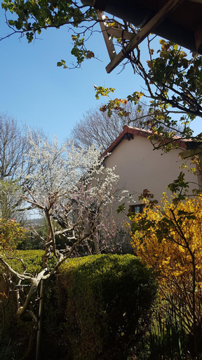 Exterior 3