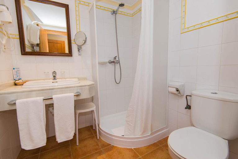 Bathroom 3, Hotel Bell Port, Baleares