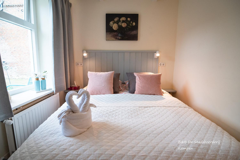 Bedroom 2, De Stadsboerderij, Kampen