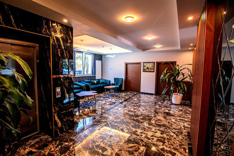 Others 5, Hotel Yaman, Barnim