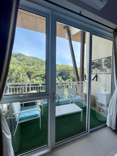 Others 4, 1BD 1BA PENTHOUSE 2X QUEEN, Nasugbu