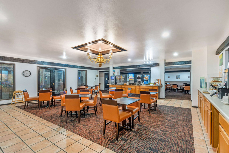 Food & Drinks 5, Quality Inn Tucumcari, Quay