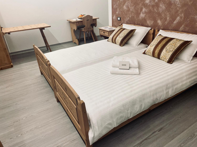 Others 5, B&B L'Aigual, Sondrio