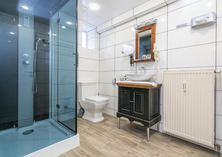 Bathroom 5, Landhotel Engel & Kreuz, Rastatt