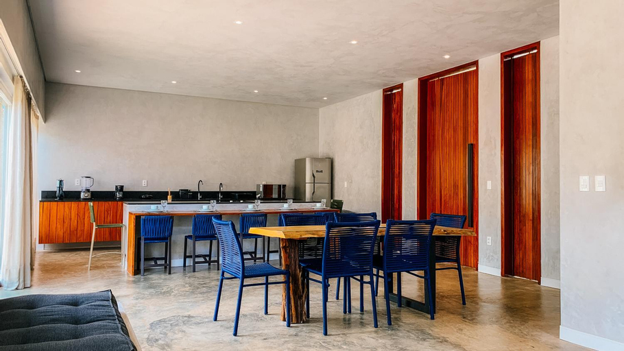 Dining Room 16
