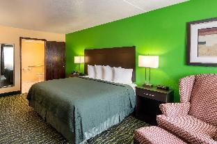 Bedroom 30