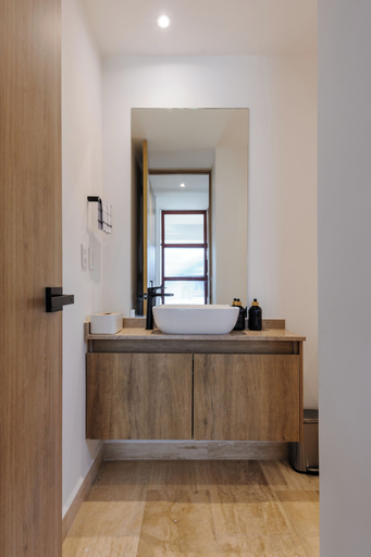 Bathroom 4, Casa Colon, Mexico City