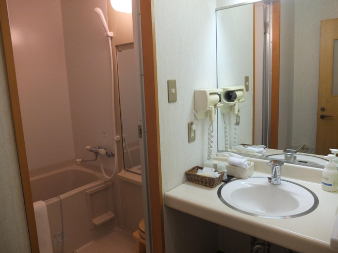Bathroom 6