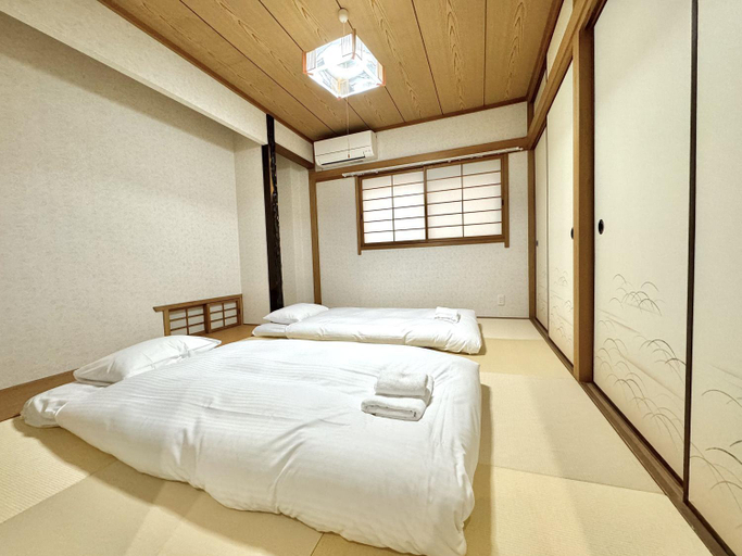 Bed, 最大10名で泊まれる貸別荘日本橋駅徒歩5分黒門市場に隣接し道頓堀 难波 心斎橋徒歩圏内, Osaka